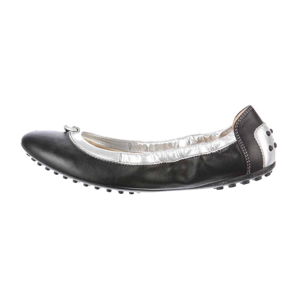 Tod's leather flats